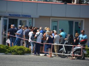 Dikili ile Midilli arasında feribot seferleri turizmi canlandırıyor