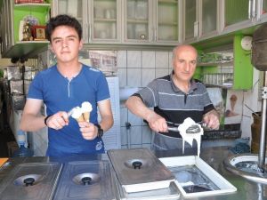 Kestaneli dondurmaya ilgi