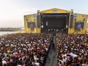 Kuşadası Gençlik Festivali başladı