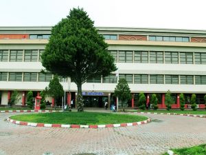 Ege’nin en kapsamlı kütüphanesi yeniliklerle dikkat çekiyor