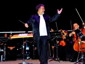 Çeşme’de Ferhat Göçer rüzgarı