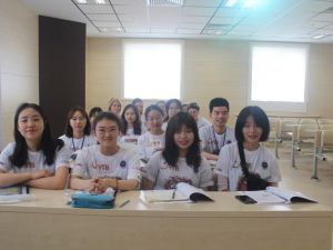 Yabancı öğrenciler yaz okulu kapsamında Türkçe öğreniyorlar