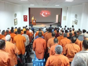 Kütahya Cezaevi tek seferde 76 tutuklu ve hükümlüye kalfalık belgesi veren ilk cezaevi unvanını aldı