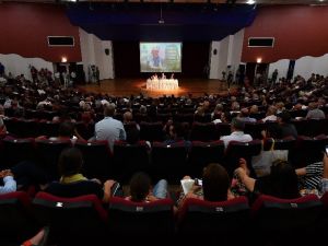 İzmir Buluşmaları’nın ikincisinde tarım ve sağlıklı gıda masaya yatırıldı