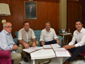 Yunusemre Belediyesi bu yıl da Aigai kazı çalışmalarının ana sponsoru oldu