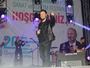 Gece, Emre ile Aydın’landı