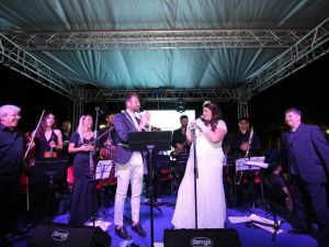 Yaz konserleri Kuğulupark’ta başladı