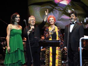 Zülfü Livaneli konserine ünlüler akın etti