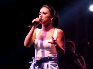 Tuğba Yurt, Bayburtluları coşturdu