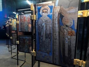 Akdamar Kilisesi fotoğraf sergisi Aya İrini’de açıldı