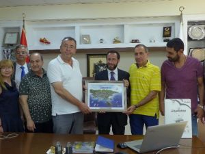 İtalya’nın İzmir Konsolosu, Kuşadası Ticaret Odası’nı ziyaret etti