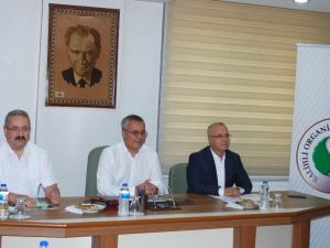 Salihli OSB’deki çalışmalar hakkında Vali Deniz’e bilgi verildi