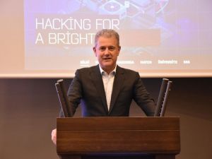 İZTO Başkanı Özgener: "Bu karar ekonomiye can suyu olacaktır"