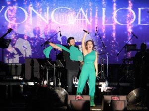 Beyşehir Göl Festivali’nde Yonca Lodi coşkusu