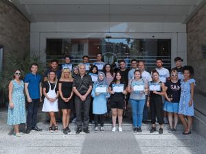 Yaz okulu için Almanya’dan İzmir’e geldiler