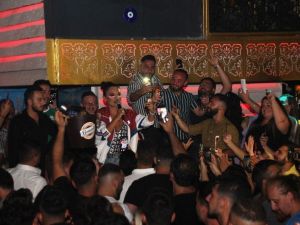 Bodrum’da Demet Akalın izdihamı