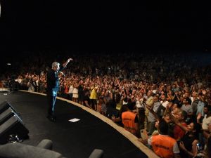 Ayvalık’ta “Livaneli” sevgisi