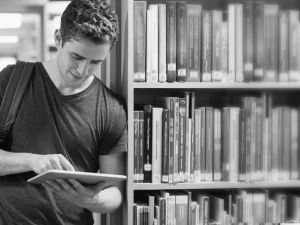 Yeni üniversitelilere Turkcell desteği