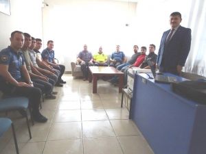 Hisarcık Emniyet Amirliği personeline Halkla İlişkiler ve İletişim Semineri