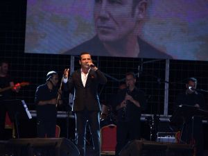 Ferhat Göçer konserine Kocaeli’de yoğun ilgi