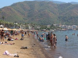 Turizm kentlerinde bayram yoğunluğu, oteller yüzde yüz doluluğa ulaştı