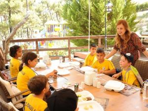 Balçova’nın okullarına tam destek