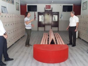 Bu okula ayakkabısız girilecek