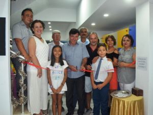 Minik Talip ilk resim sergisini açtı