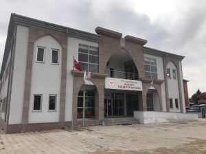 Aslanapa İlçe Devlet Hastanesi’nde aylardır acil poliklinik hizmeti verilemiyor
