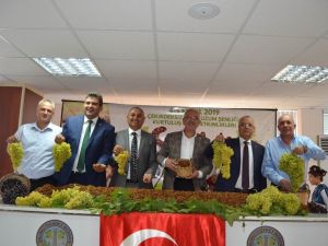 Manisa’da sezonun ilk üzümü borsaya geldi