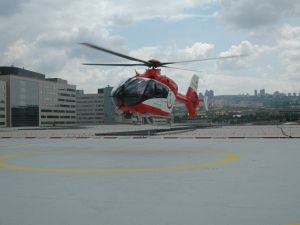 Hastalar tedavi edilecekleri alana 1 buçuk dakikada ulaşıyor