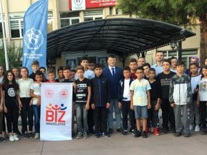 Aydın’dan 40 çocuk Kars’a gitti