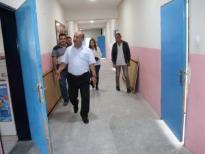 Kütahya Hüsnü Kişioğlu Ortaokulu’nda tadilat çalışması