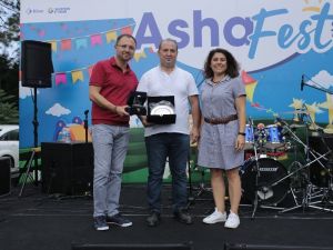 Assan Hanil uzun yıllar görev yapan çalışanlarını ödüllendirdi