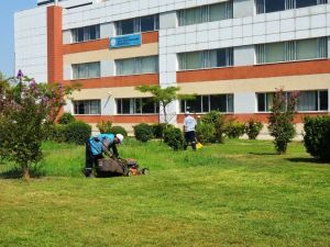 Yunusemre’de okul bahçeleri düzenleniyor