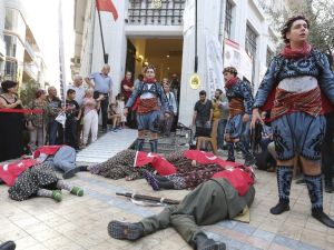 Aydın’ın kurutuluş öyküsü sokak tiyatrosuyla anlatıldı