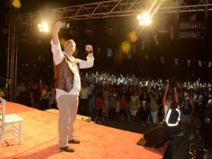 Levent Üzümcü Torbalı’da ayakta alkışlandı