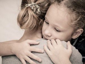 Aşırı korumacı anneler dikkat