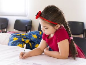 Ebeveyn kaygısı çocukların okul korkusunu tetikliyor