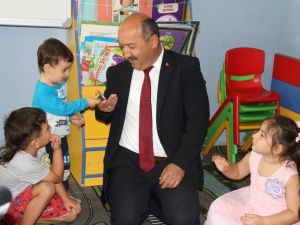 Müdür Başyiğit’ten ‘Okula Uyum’ programına katılan minik öğrencilere ziyaret
