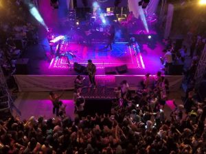 Yağcıbedir halısı üstünde konser