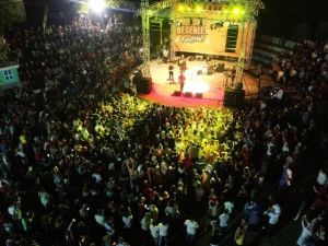 Kartepe, Ekin Uzunlar ile coştu