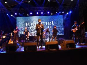 Gönen’de Koray Avcı rüzgarı