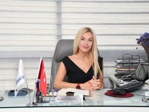 "Saç ekiminin tam dönemi"