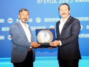 Uçak, Eğitim Bir-Sen ‘14’üncü Türkiye Buluşması’na katıldı