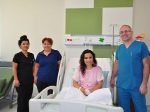 Aşırı terlemelerinden bir saat içinde kurtuldu