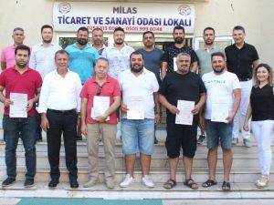 Milas’ta oto galericiler sertifikalı oldu