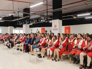 İzmir Kavram Meslek Yüksekokulunda akademik yıl açılışı