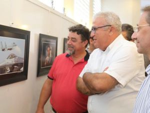 Efeler’de 41 hekimden karma resim sergisi