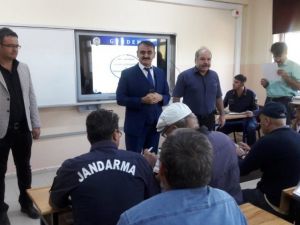 Çavdarhisar’da okul servisi şoförleri bilgilendirildi